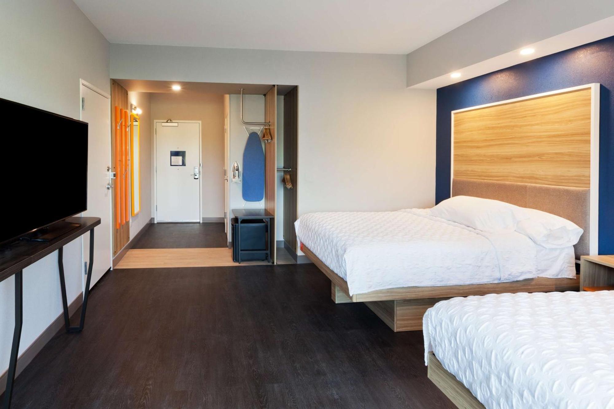 Tru By Hilton Auburn Hotel Buitenkant foto