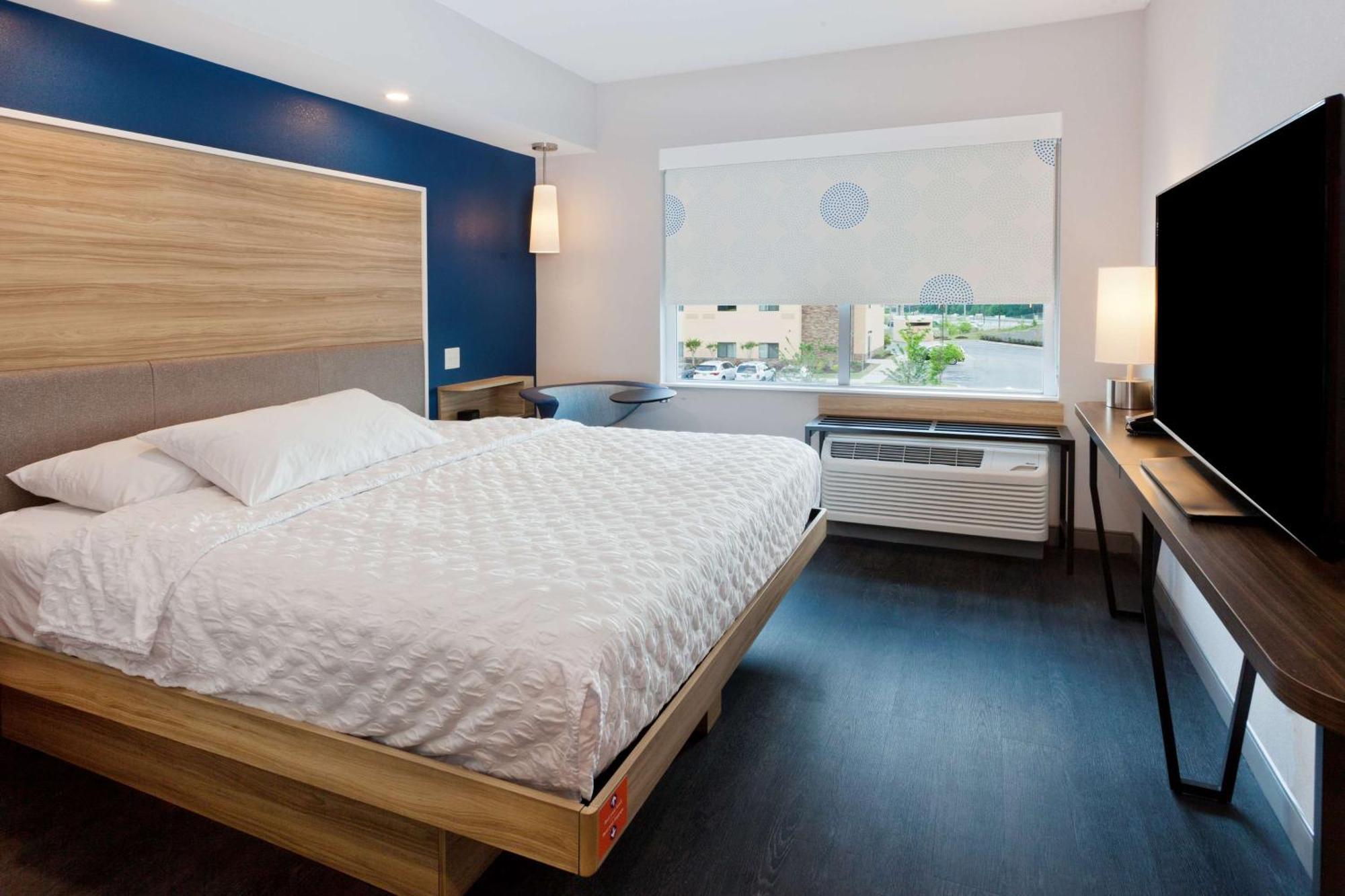 Tru By Hilton Auburn Hotel Buitenkant foto